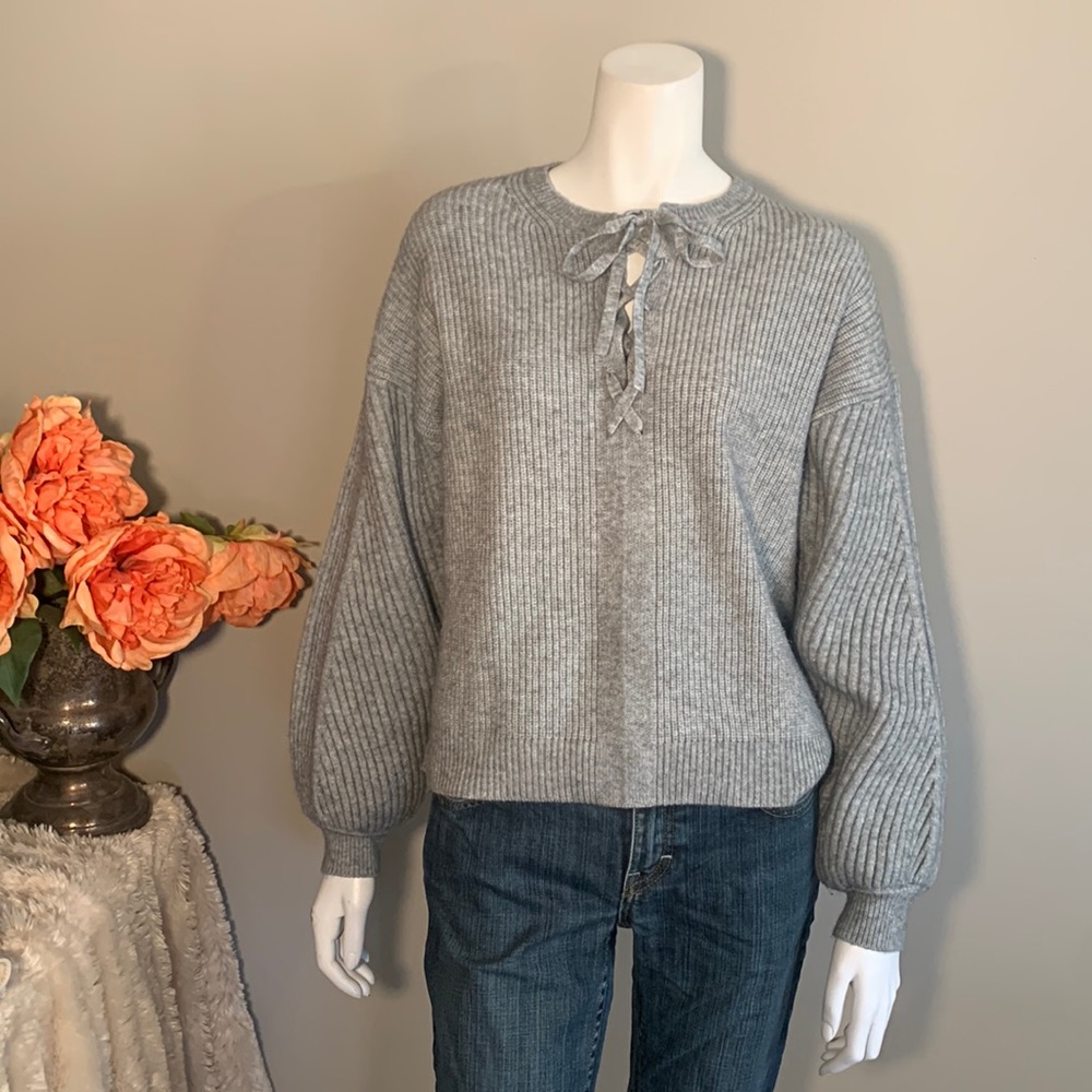 Ann Taylor tie front ribbed sweater Small